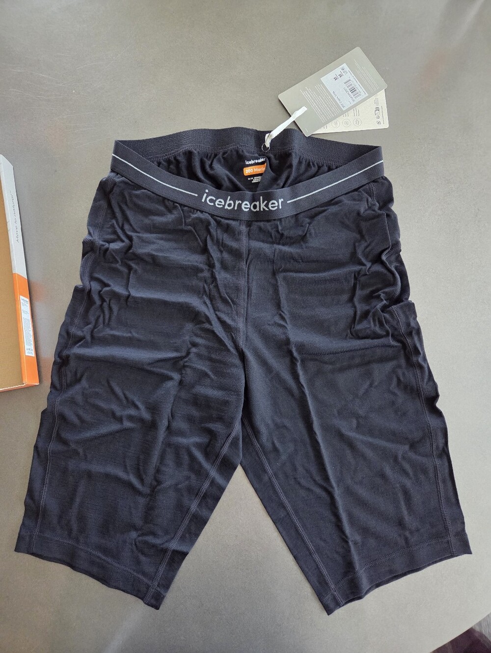 Icebreaker Women's Merino 200 Oasis Thermal Shorts Size Medium NWT